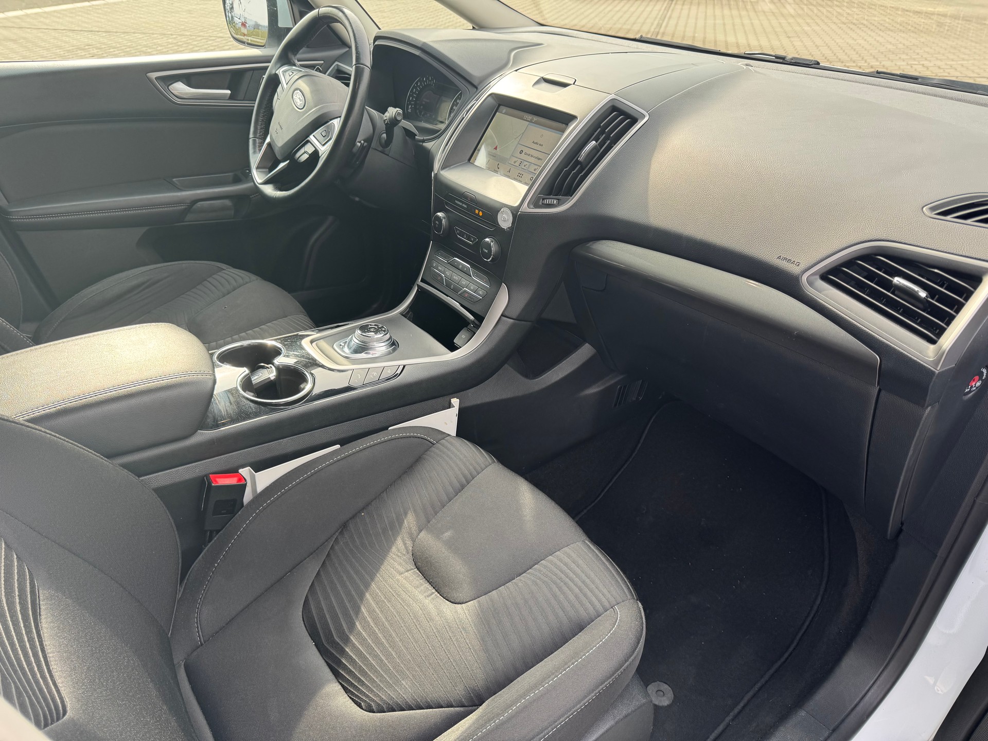 FORD S-Max 2.0 TDCi Trend Automatic-image-4
