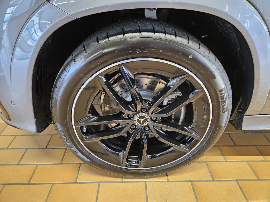 MERCEDES-BENZ GLE 300 d 4Matic AMG Line-image-15