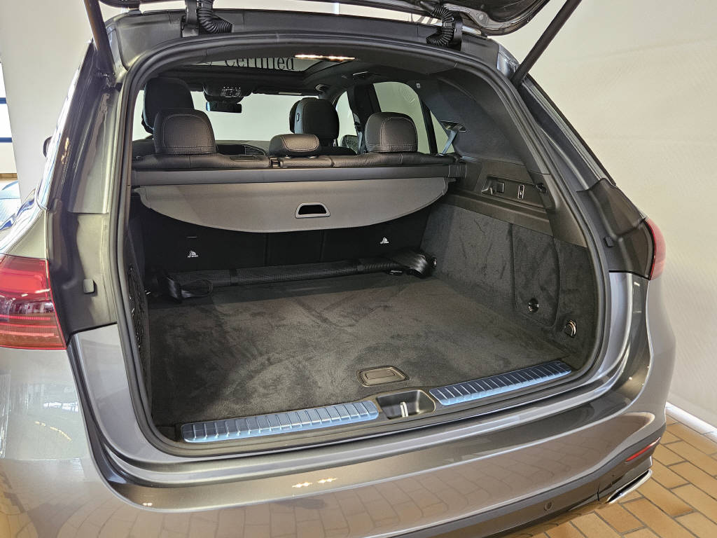 MERCEDES-BENZ GLE 300 d 4Matic AMG Line-image-3