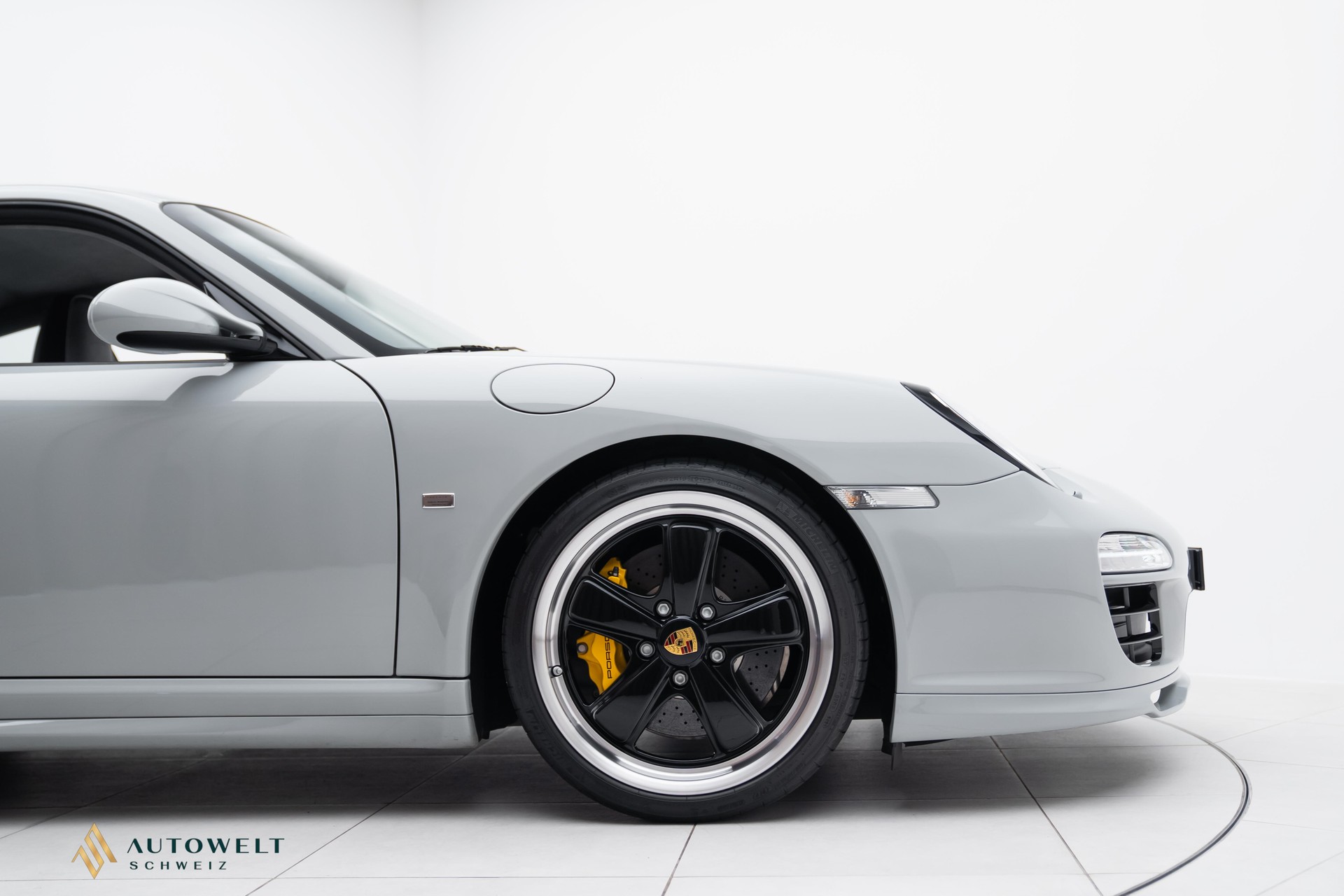 PORSCHE 911 Sport Classic-image-18