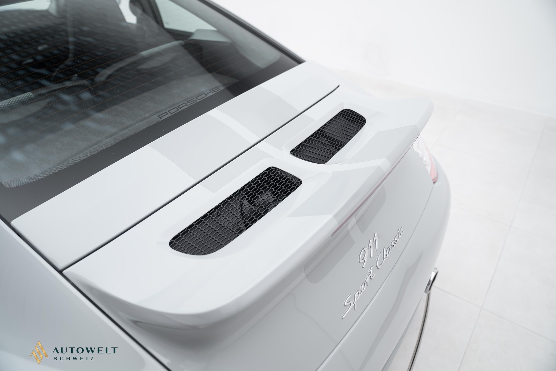 PORSCHE 911 Sport Classic-image-22