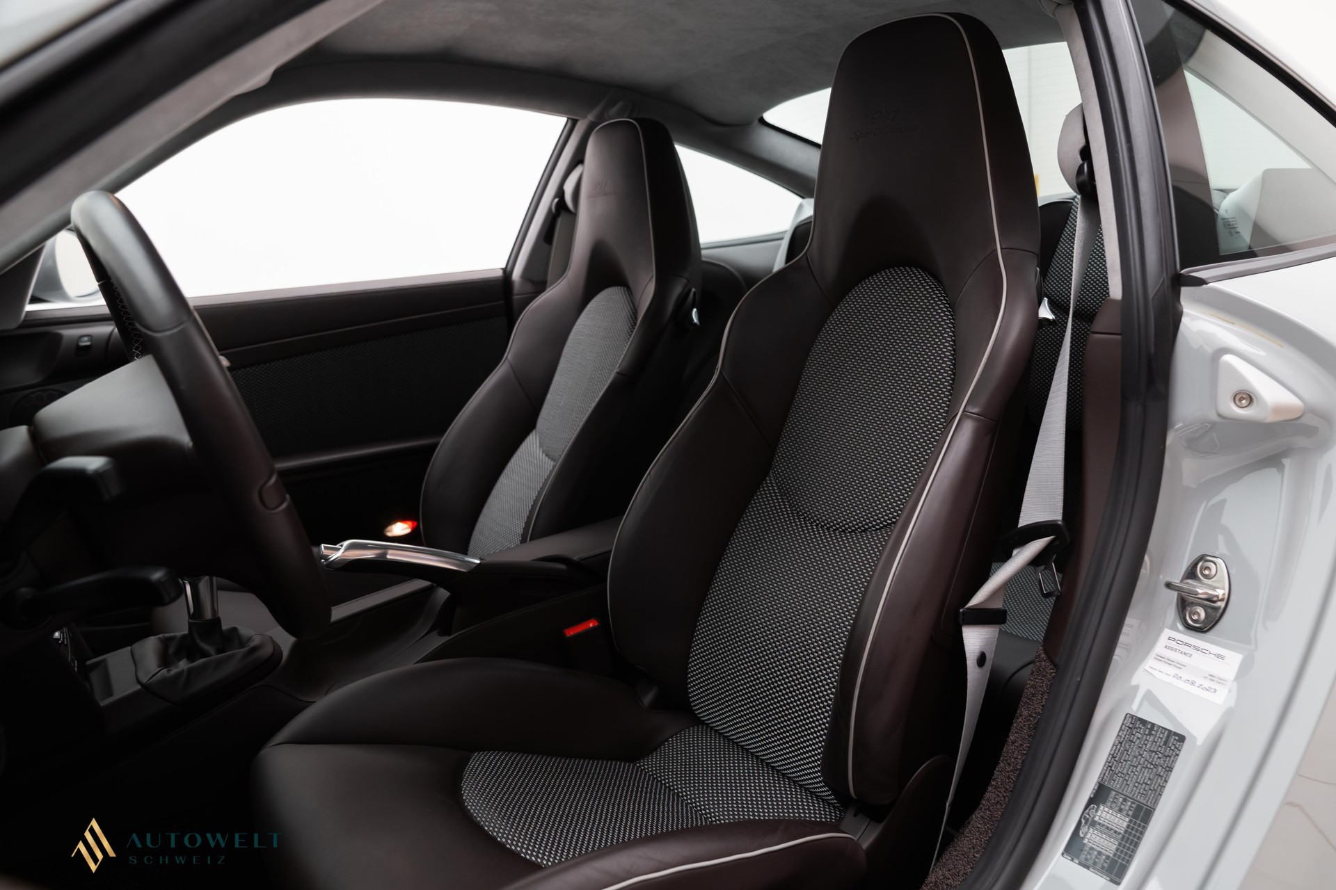 PORSCHE 911 Sport Classic-image-6