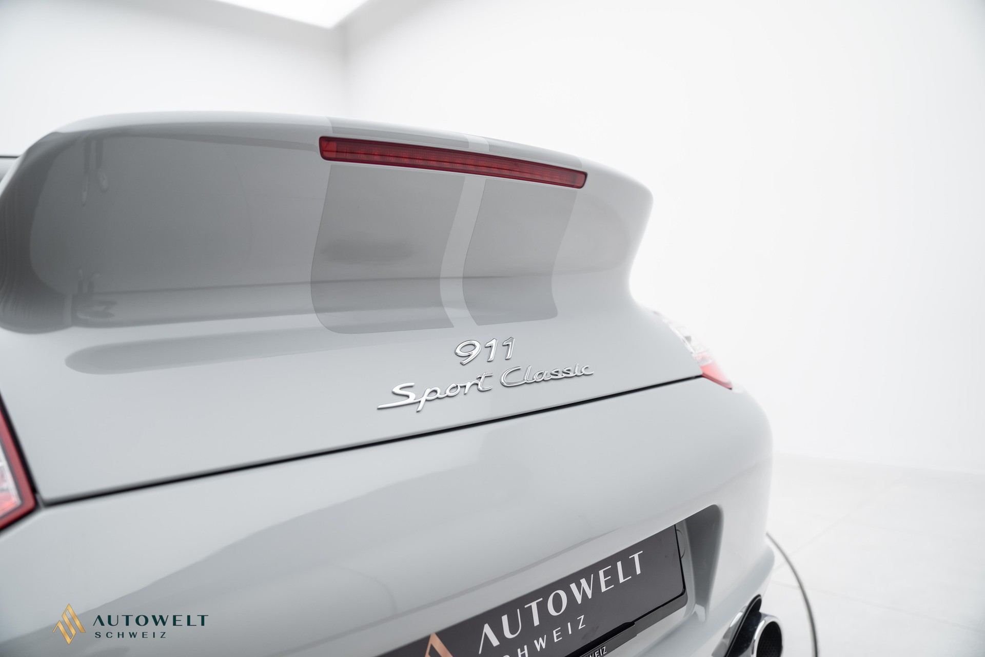 PORSCHE 911 Sport Classic-image-23