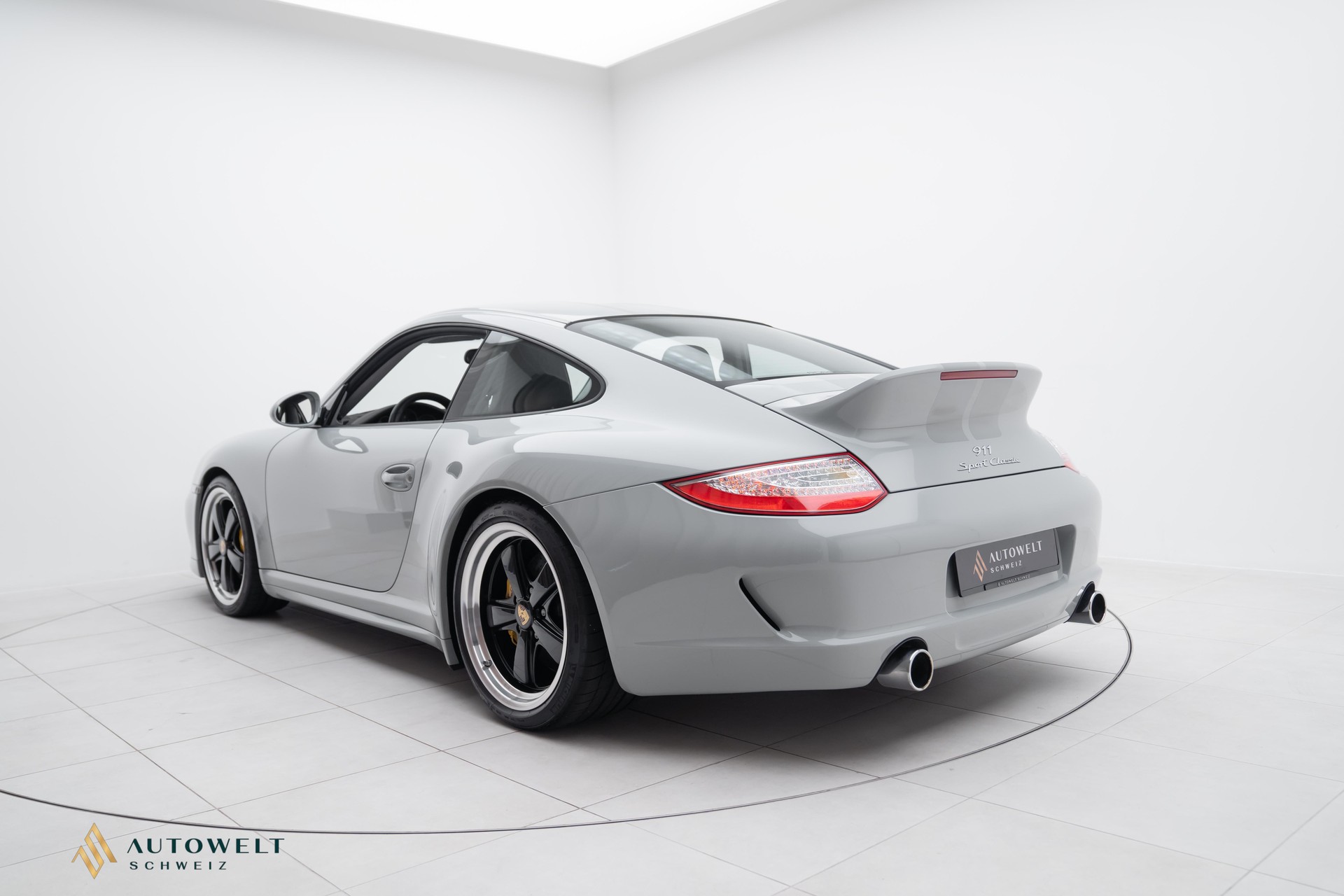 PORSCHE 911 Sport Classic-image-2