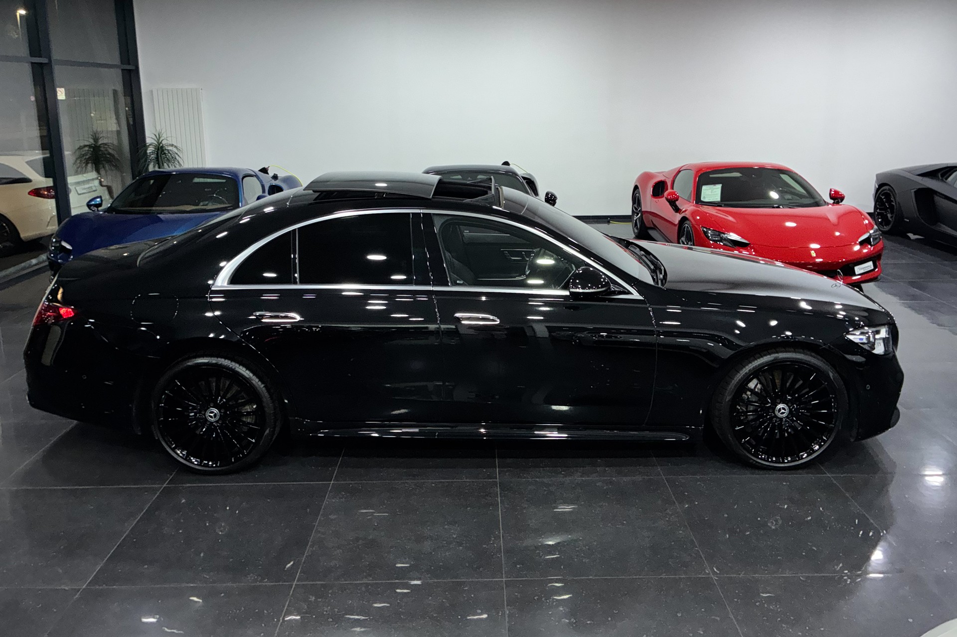 MERCEDES-BENZ S 580 4Matic AMG Line 9G-Tronic-image-3