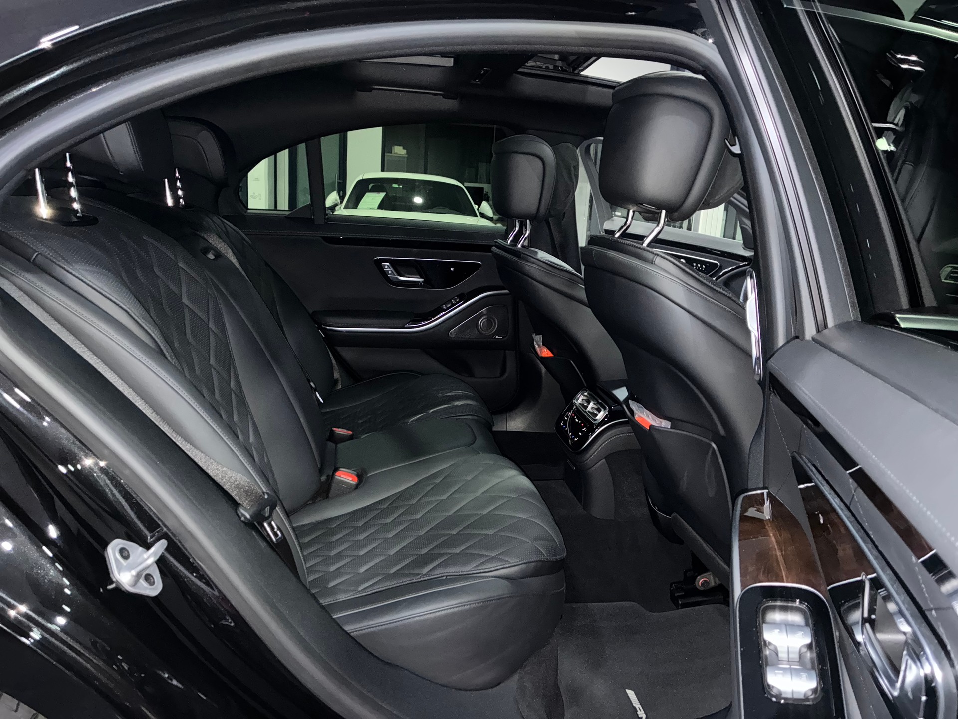 MERCEDES-BENZ S 580 4Matic AMG Line 9G-Tronic-image-14