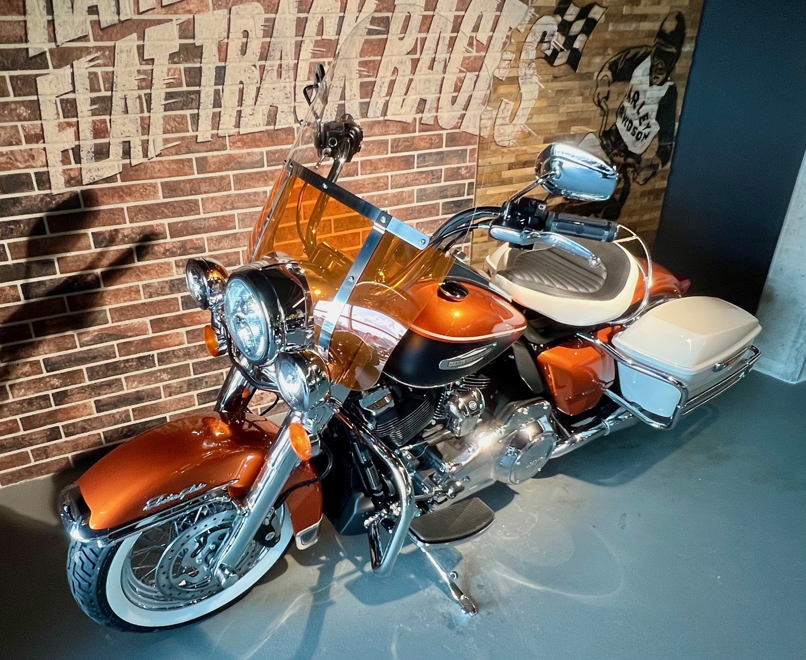 HARLEY-DAVIDSON FLHFB Electra Glide Highway King 114-showroom-element-1