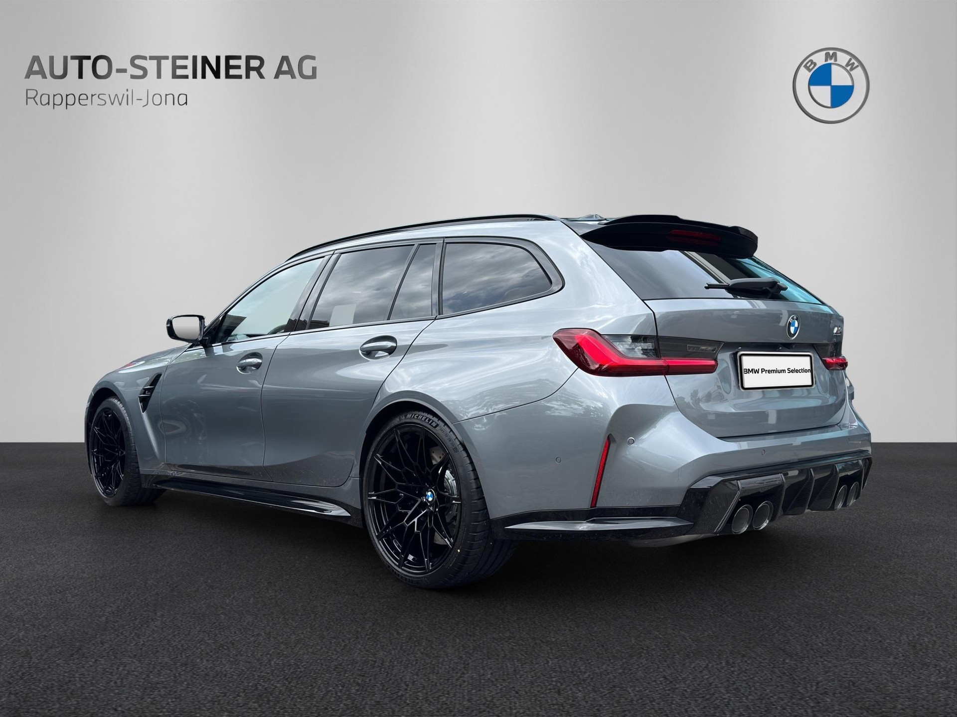 BMW M3 Competition xDrive Touring-image-2