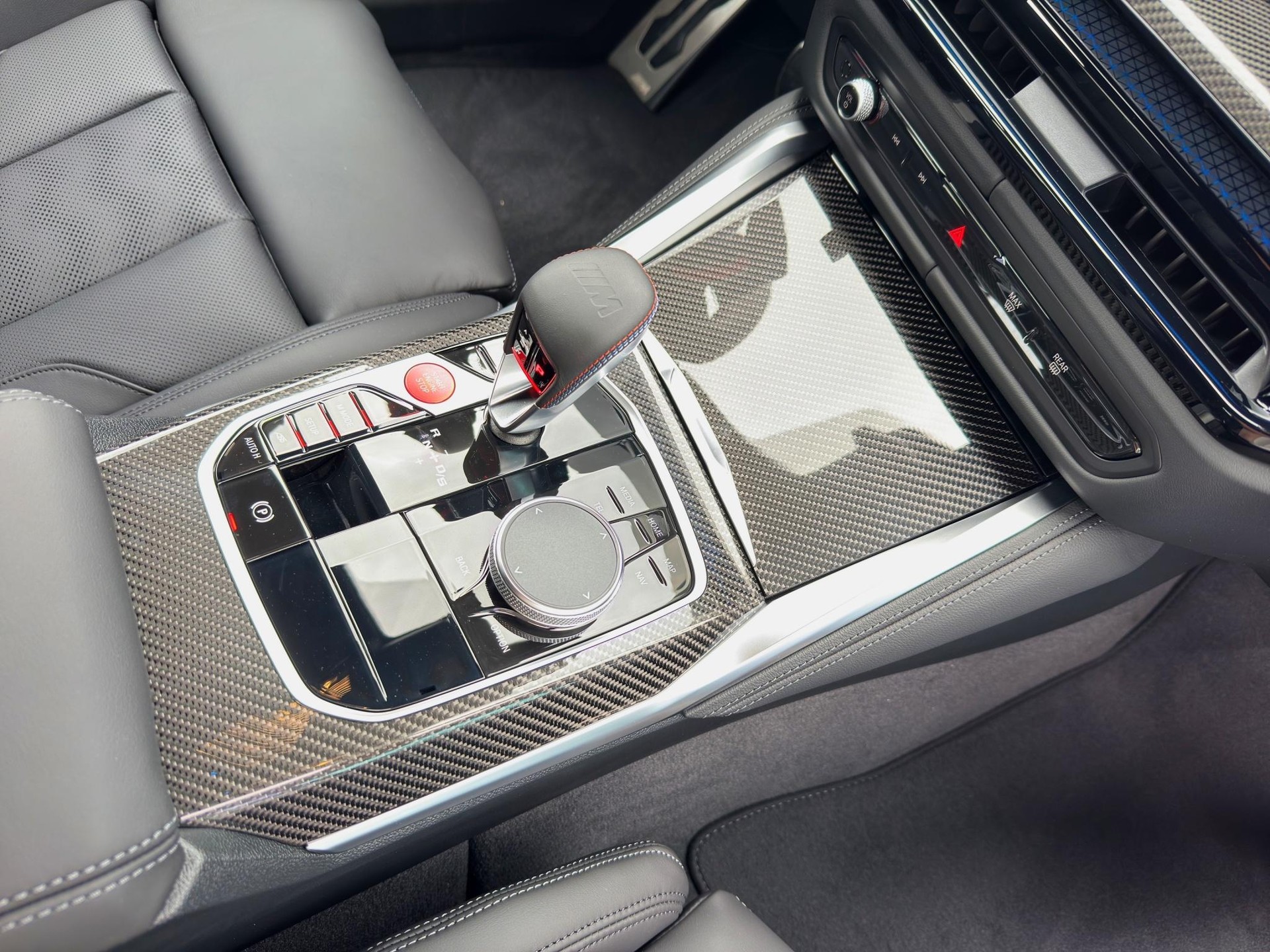BMW M3 Competition xDrive Touring-image-14