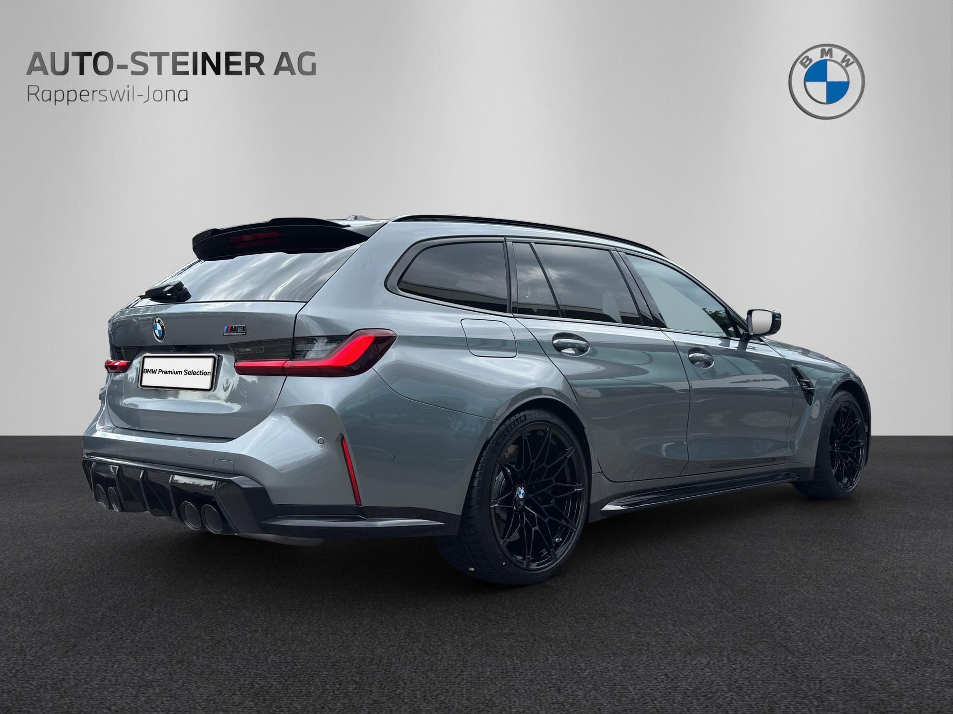 BMW M3 Competition xDrive Touring-image-4