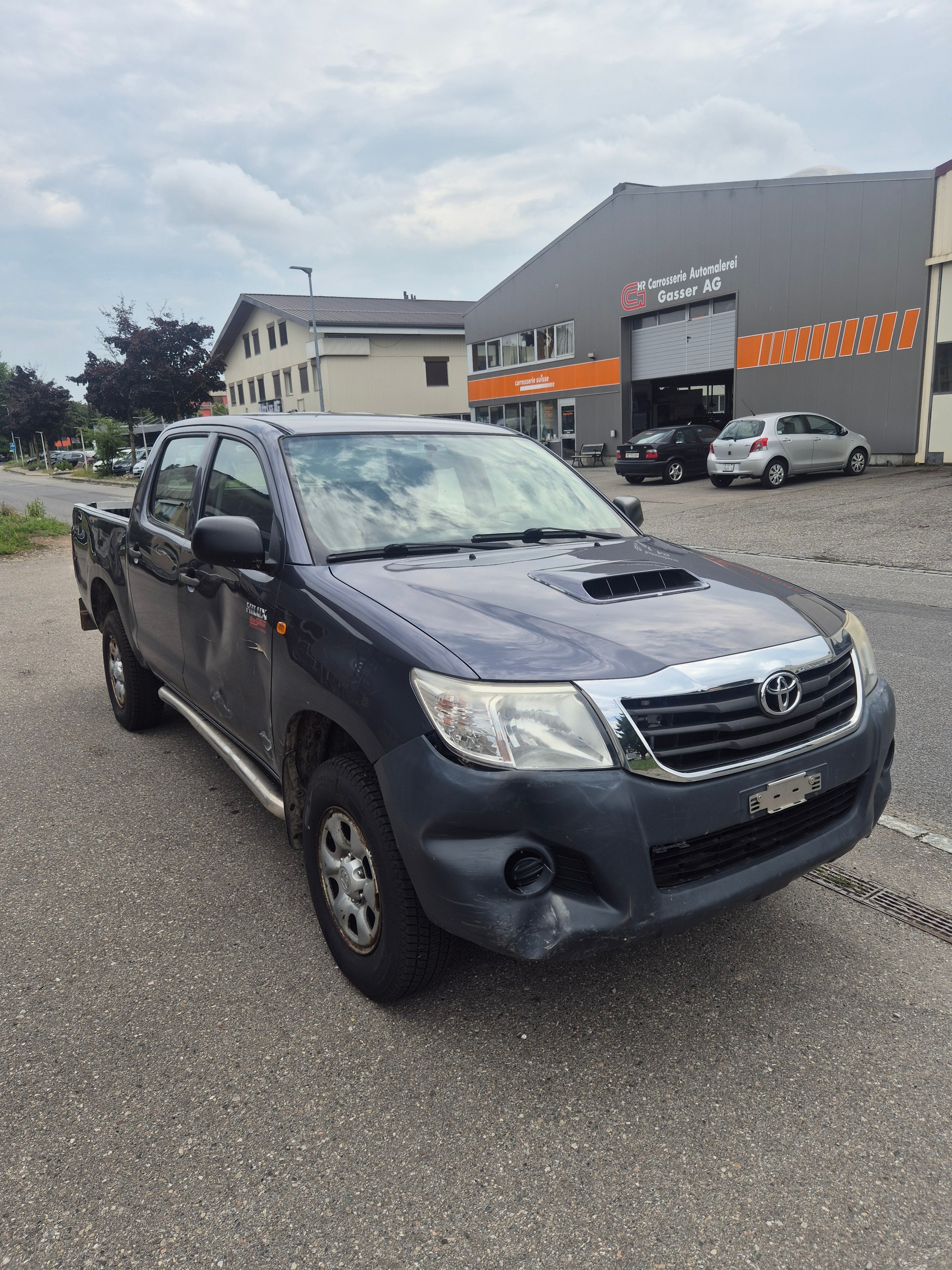 TOYOTA Hilux 2.5D 4WD Double Cab Luna-image-2