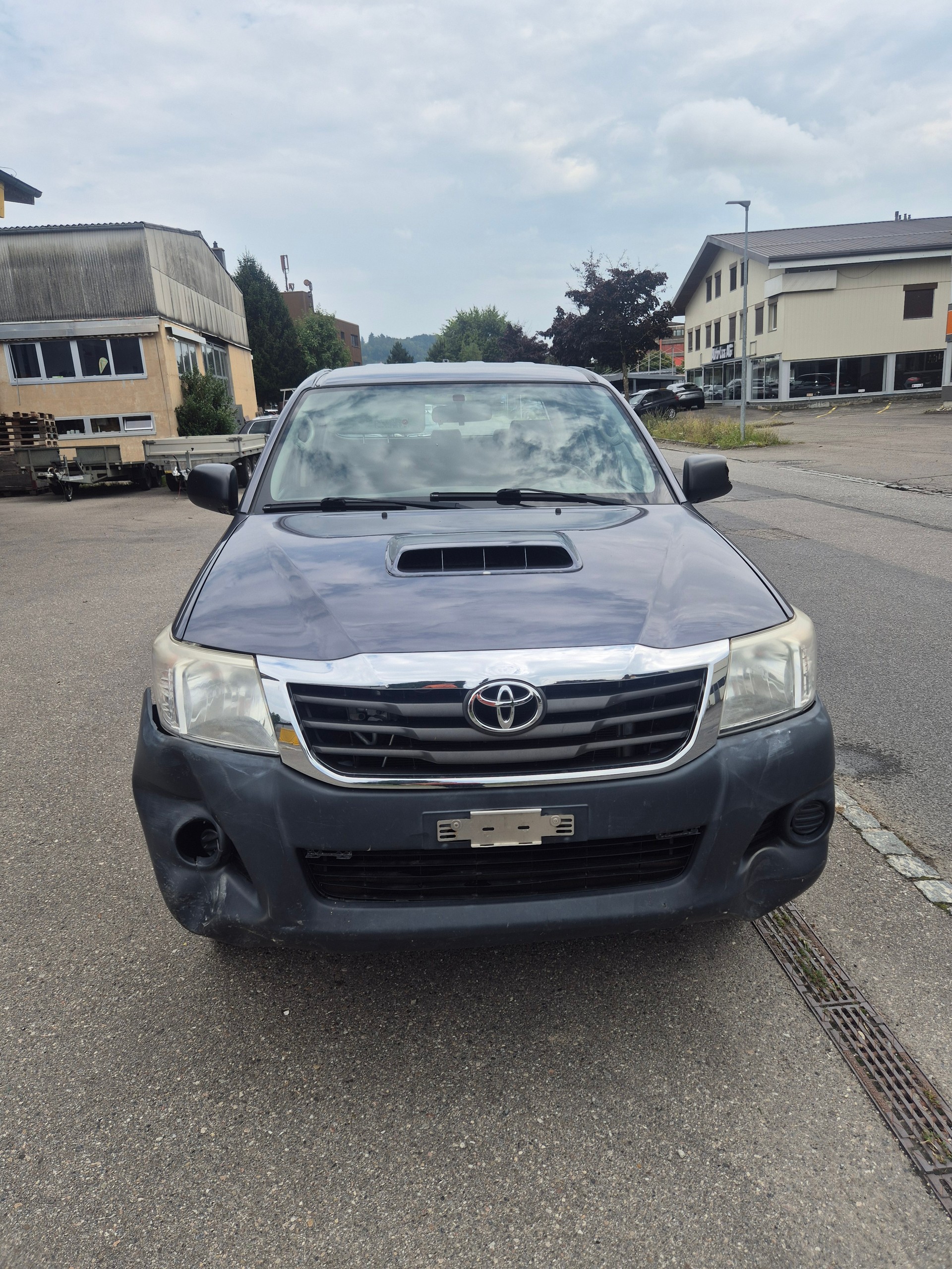 TOYOTA Hilux 2.5D 4WD Double Cab Luna-image-1