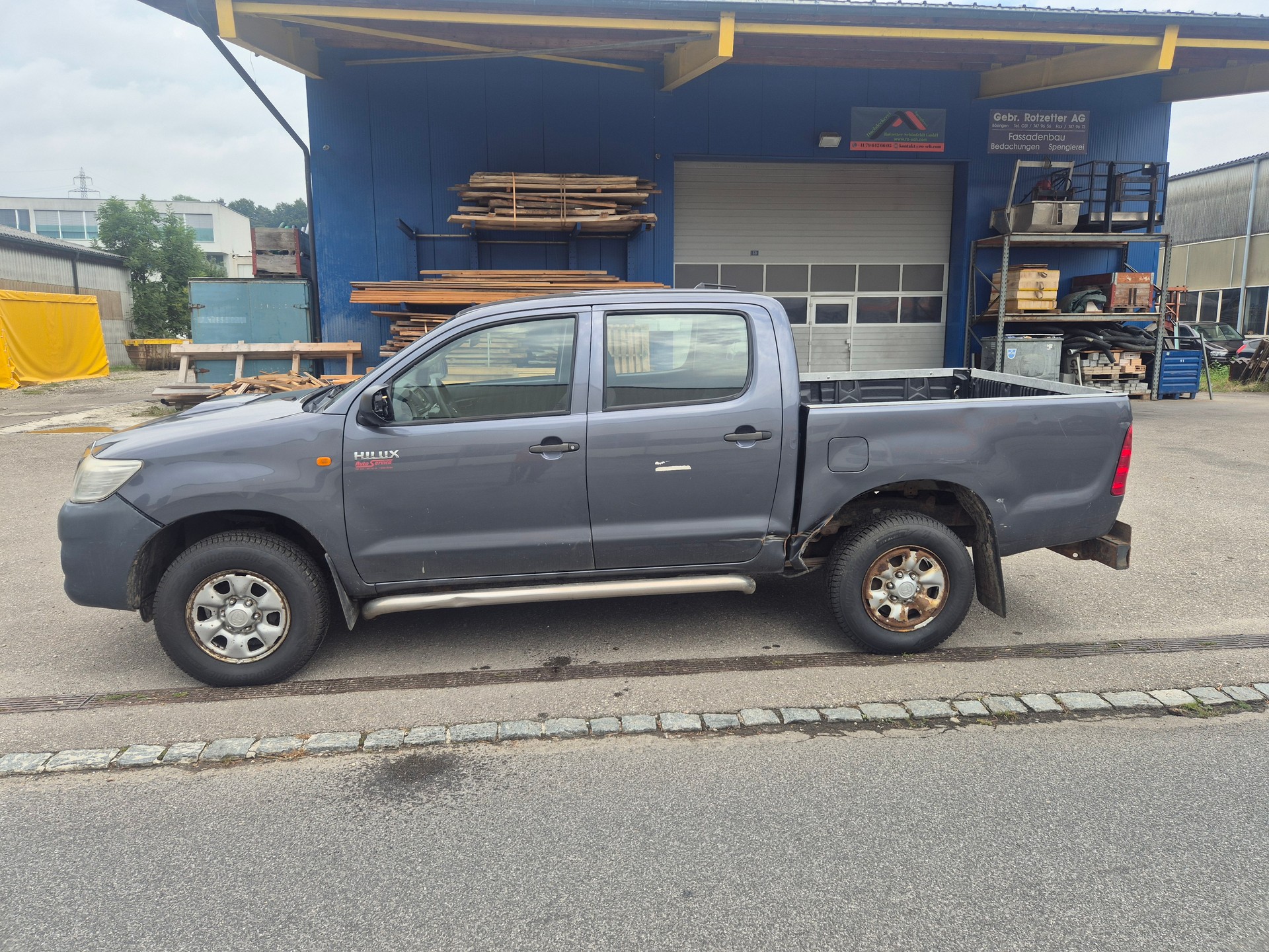 TOYOTA Hilux 2.5D 4WD Double Cab Luna-image-8