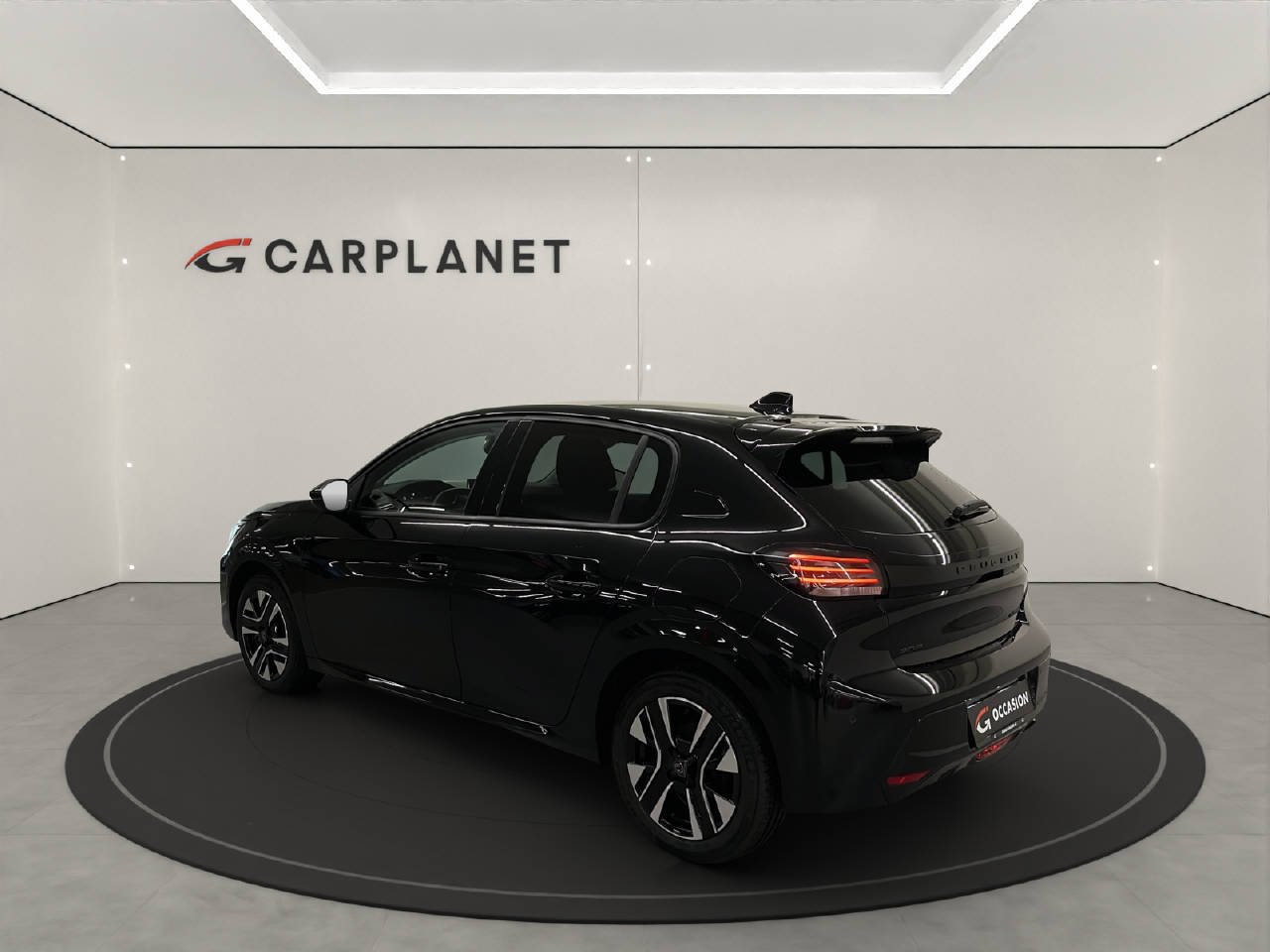 PEUGEOT 208 1.2 Hybrid Allure Premium-image-2