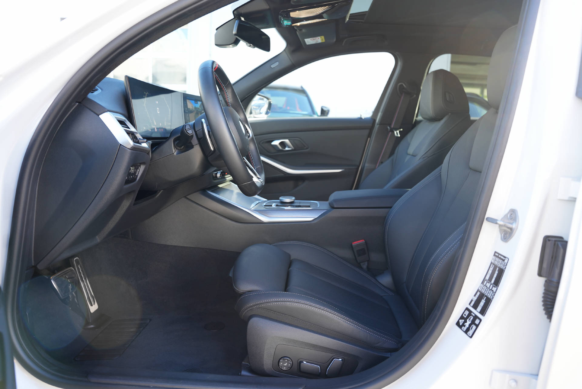 BMW M340d xDrive 48V Touring Steptronic M Sport Pro LCI-image-7