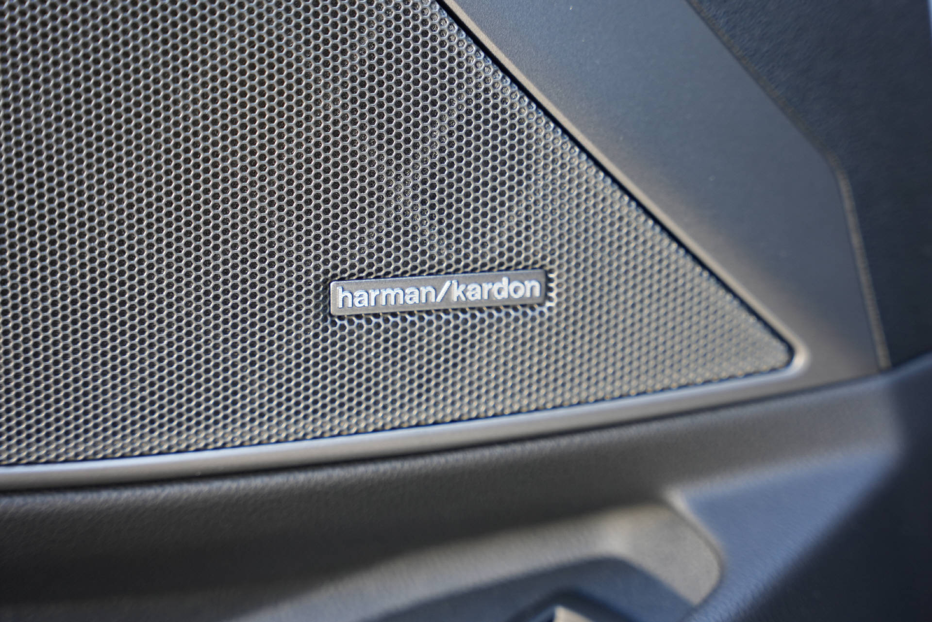 BMW M340d xDrive 48V Touring Steptronic M Sport Pro LCI-image-15