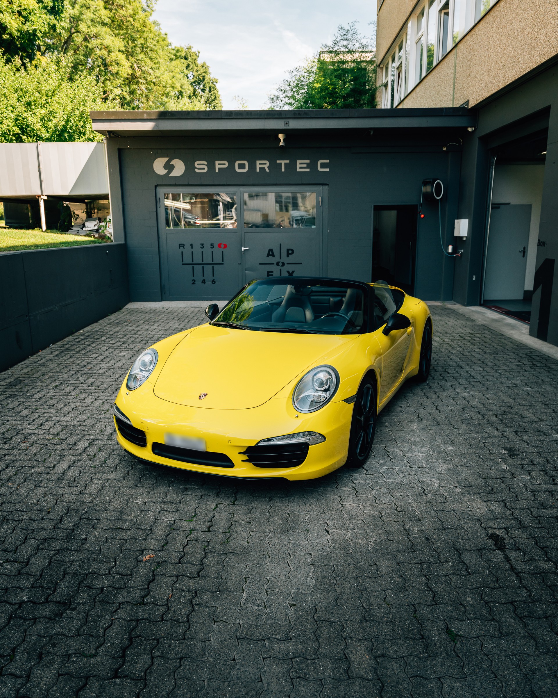 PORSCHE Carrera Cabriolet-image-0