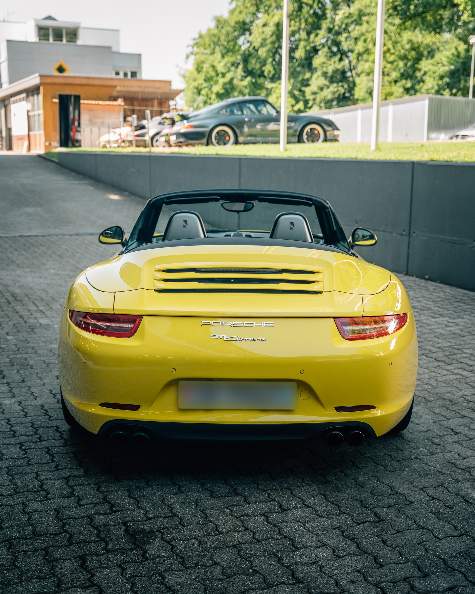 PORSCHE Carrera Cabriolet-image-2