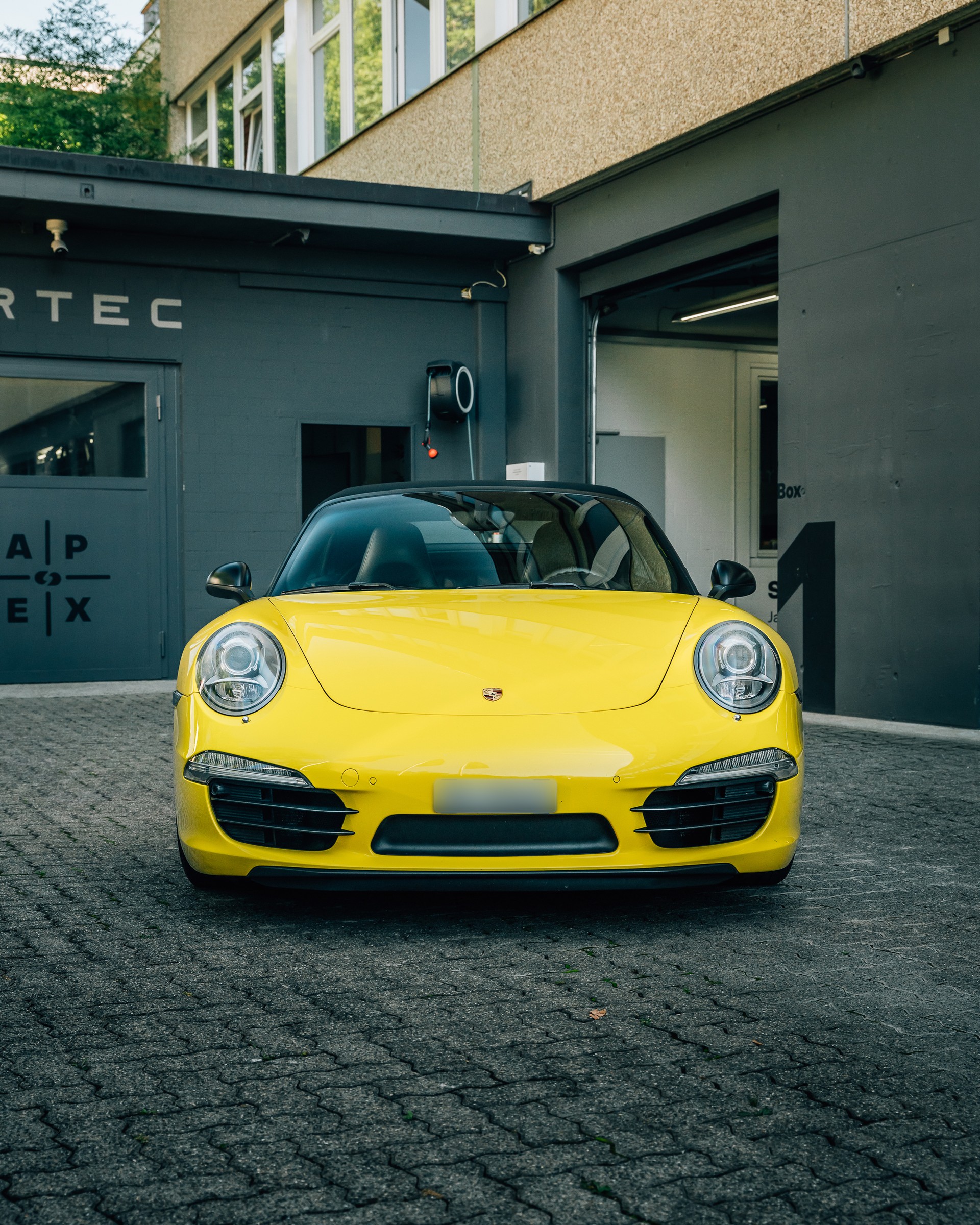 PORSCHE Carrera Cabriolet-image-9