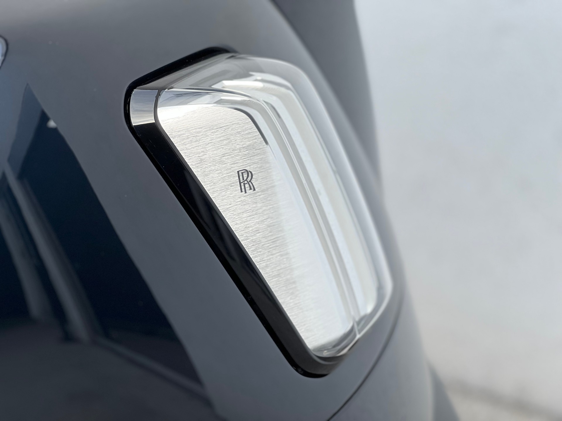 ROLLS-ROYCE Spectre Black Badge-image-8