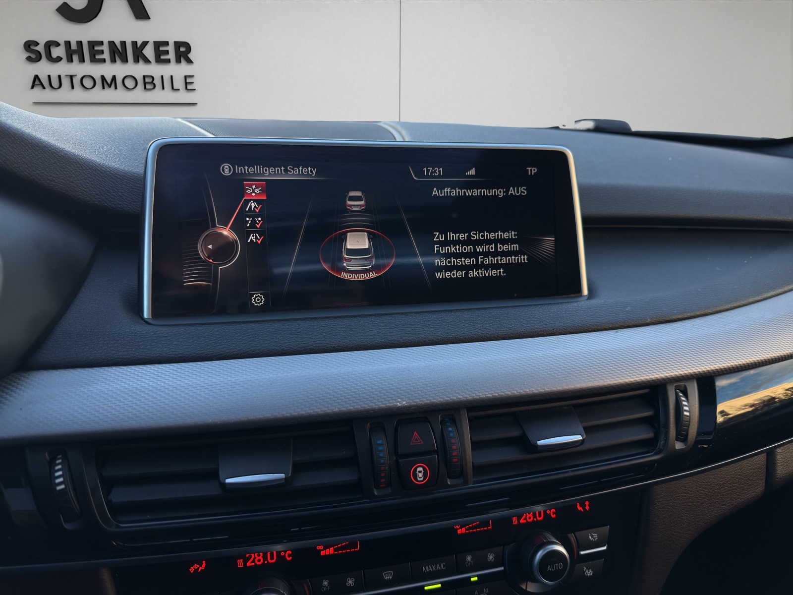 BMW X5 xDrive M50d Steptronic-image-17