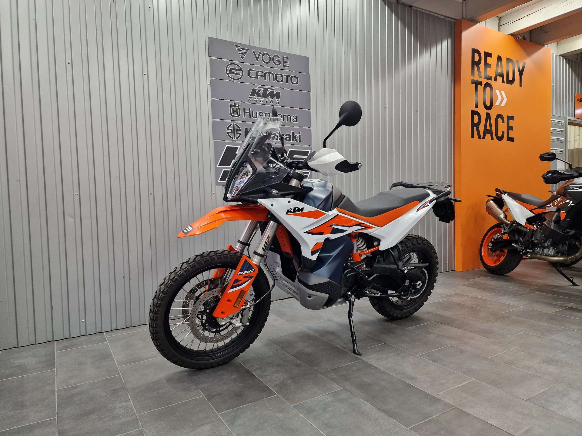 KTM 890 Adventure R-showroom-element-3