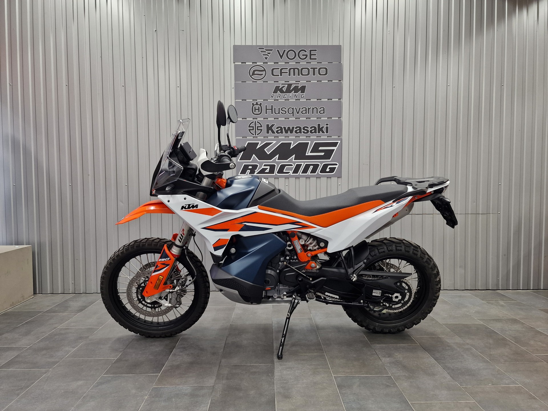KTM 890 Adventure R-showroom-element-1