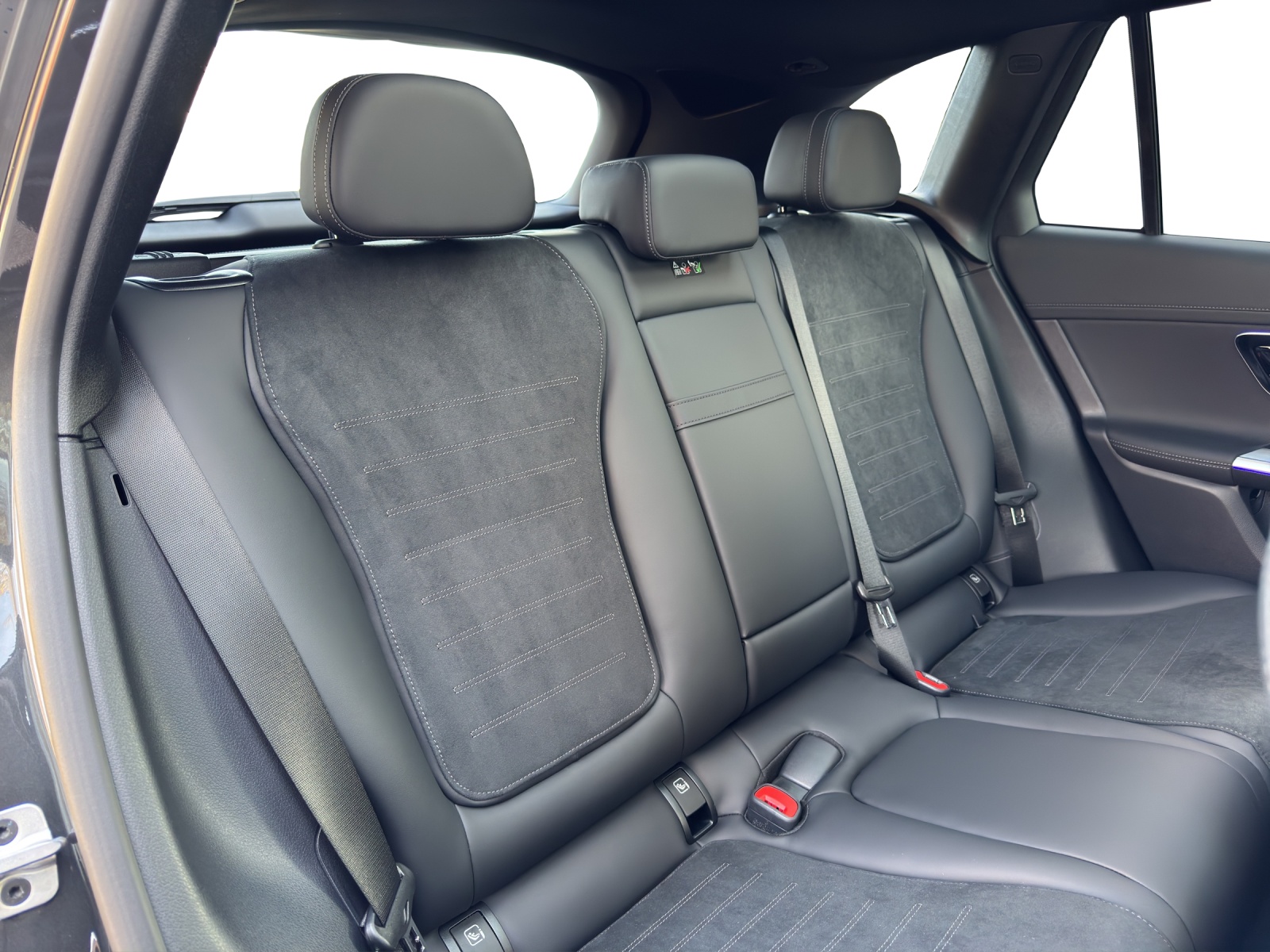 MERCEDES-BENZ GLC 220 d 4M 9G-Tronic-image-18