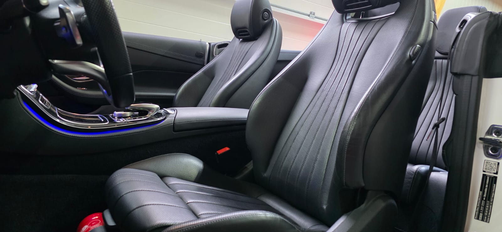 MERCEDES-BENZ E 200 AMG Line Cabriolet 9G-Tronic-image-10