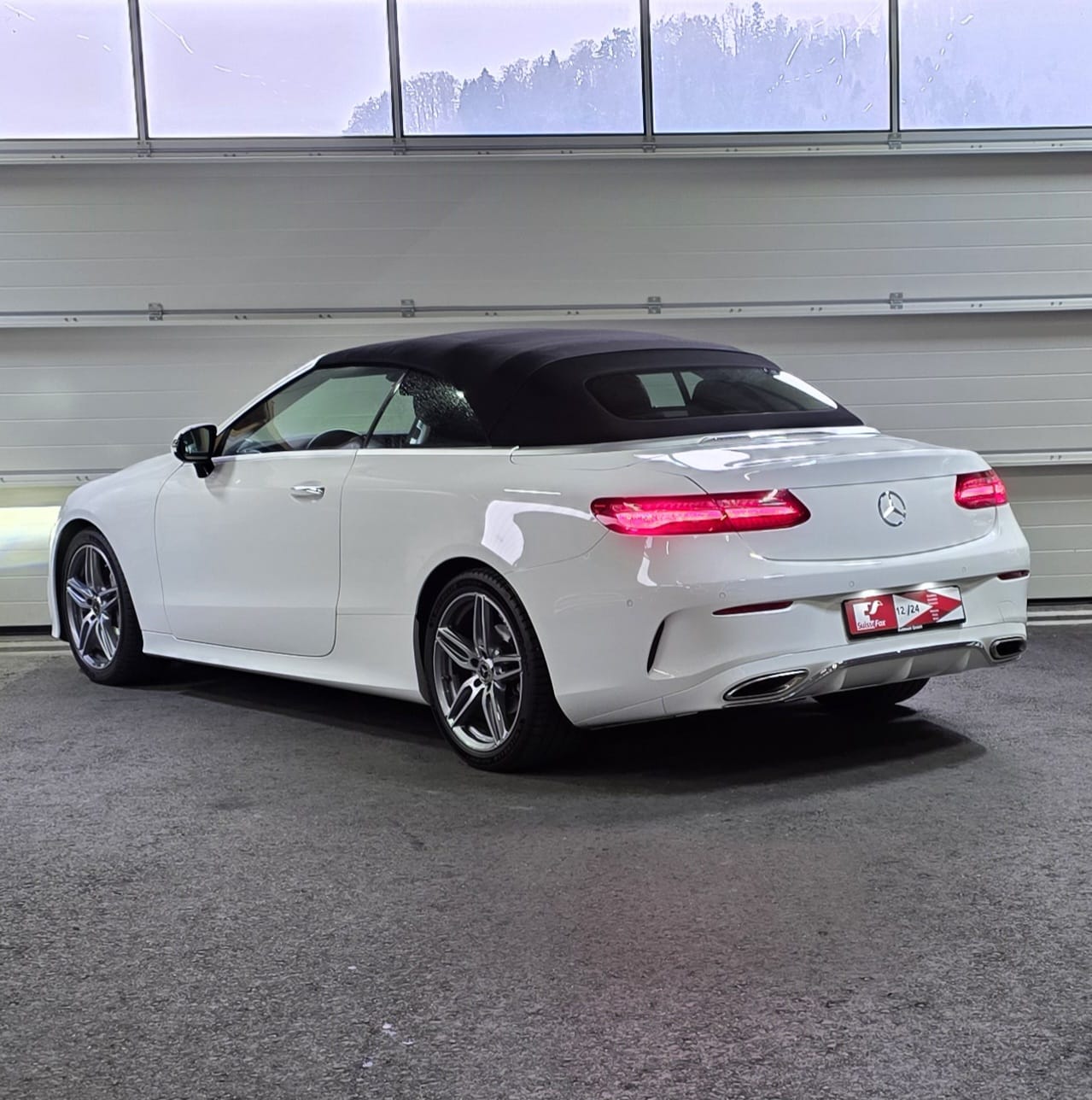 MERCEDES-BENZ E 200 AMG Line Cabriolet 9G-Tronic-image-2