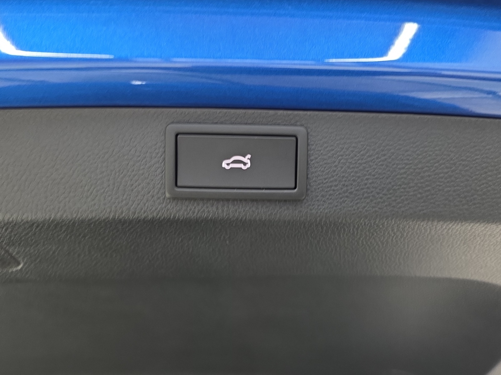 SKODA Karoq 1.5 TSI SportLine DSG-image-15