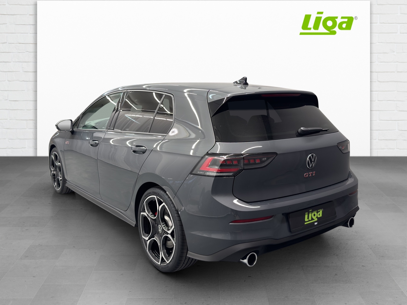 VW Golf VIII 2.0 TSI GTI DSG-image-3