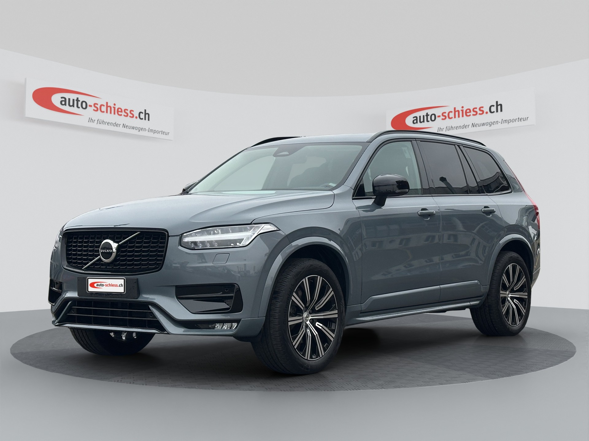 VOLVO XC90 B5 AWD Plus Dark Geartronic 7PL-image-2