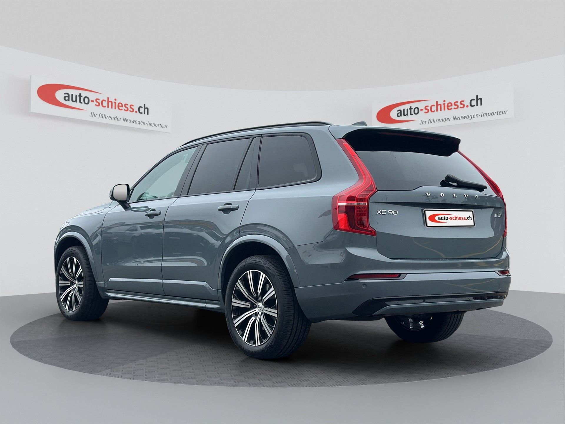 VOLVO XC90 B5 AWD Plus Dark Geartronic 7PL-image-3