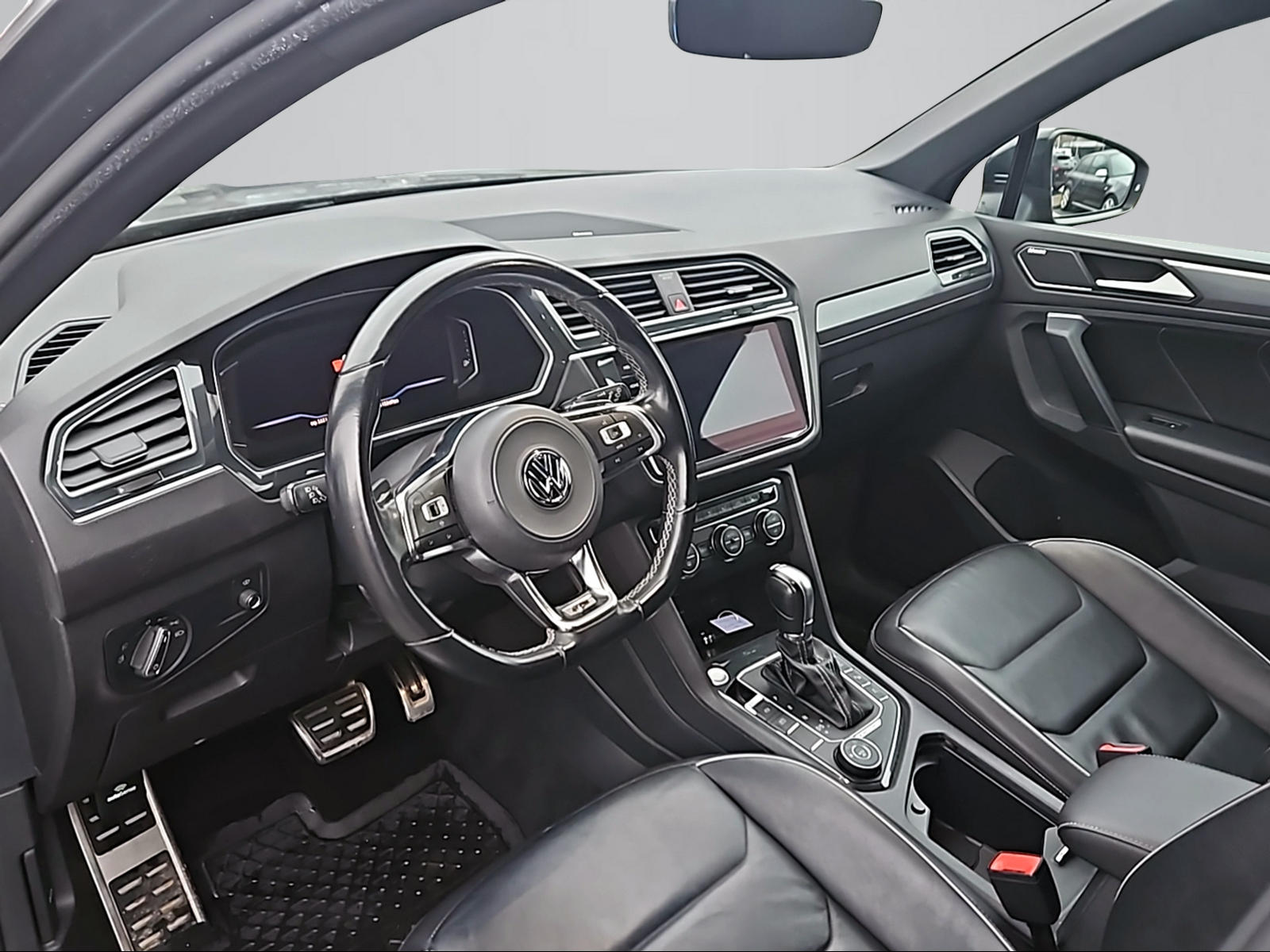 VW Tiguan 2.0TSI Highline 4Motion DSG-image-2