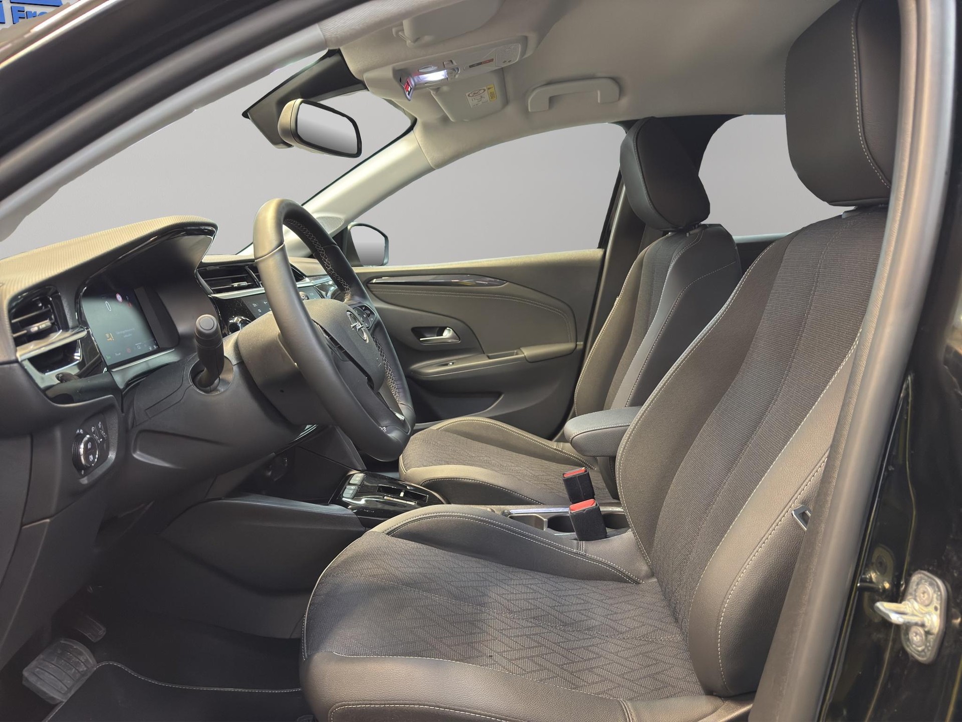 OPEL Corsa-e Elegance-image-7
