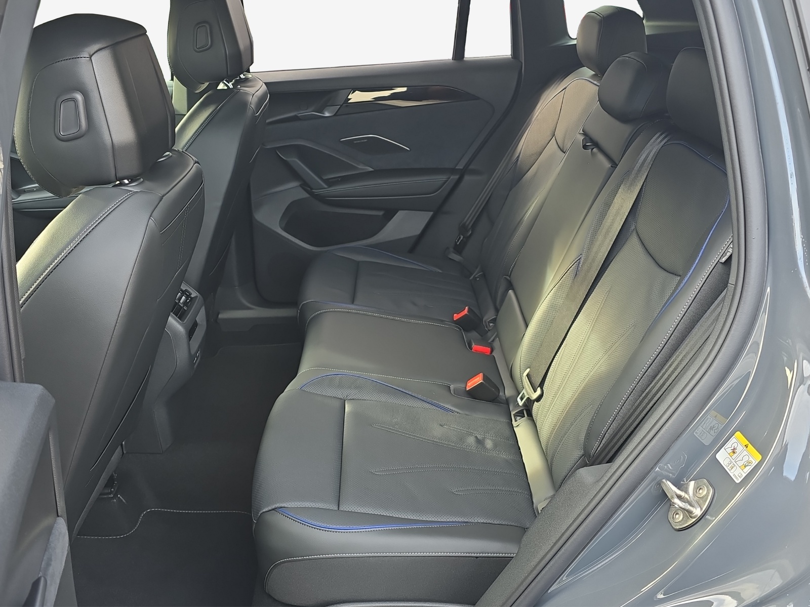 VW Tiguan 2.0 TSI DSG R-Line 4Motion-image-11