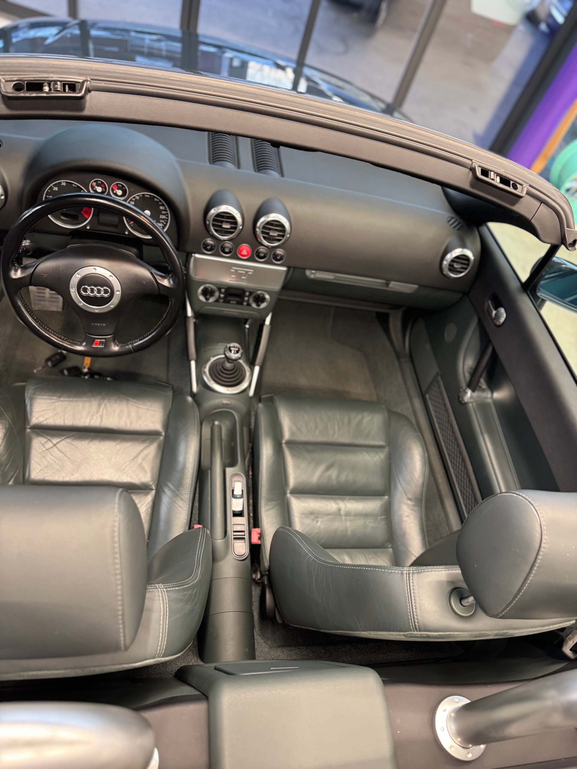 AUDI TT Roadster 1.8 T-image-12
