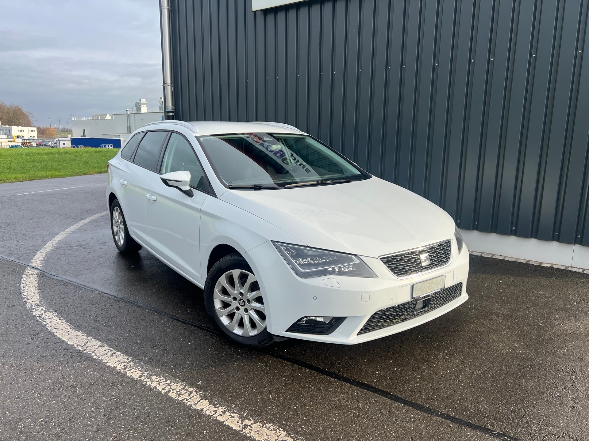 SEAT Leon ST 2.0 TDI Style DSG-image-0