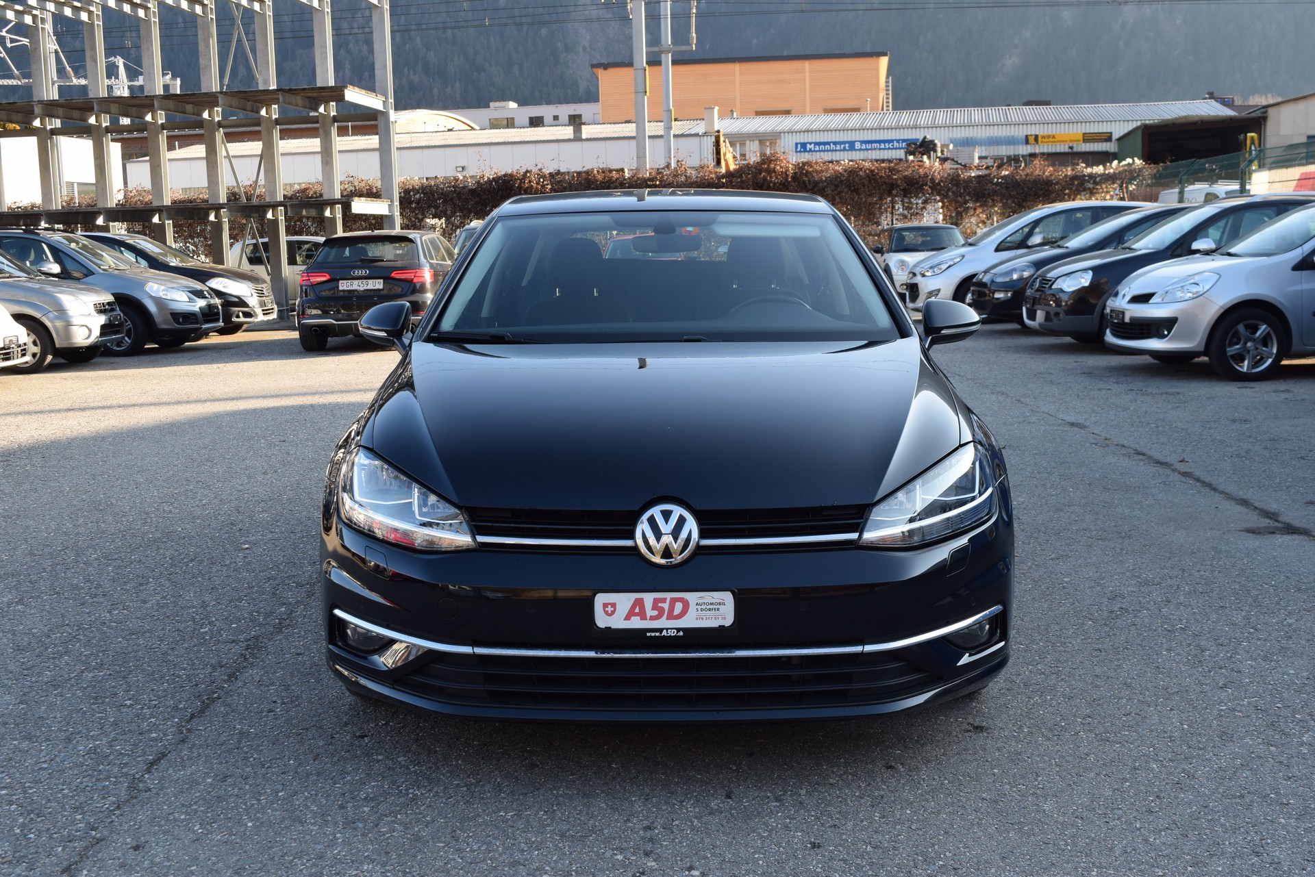 VW Golf 2.0 TDI Comfortline Swiss Line Limited 4M-showroom-element-1