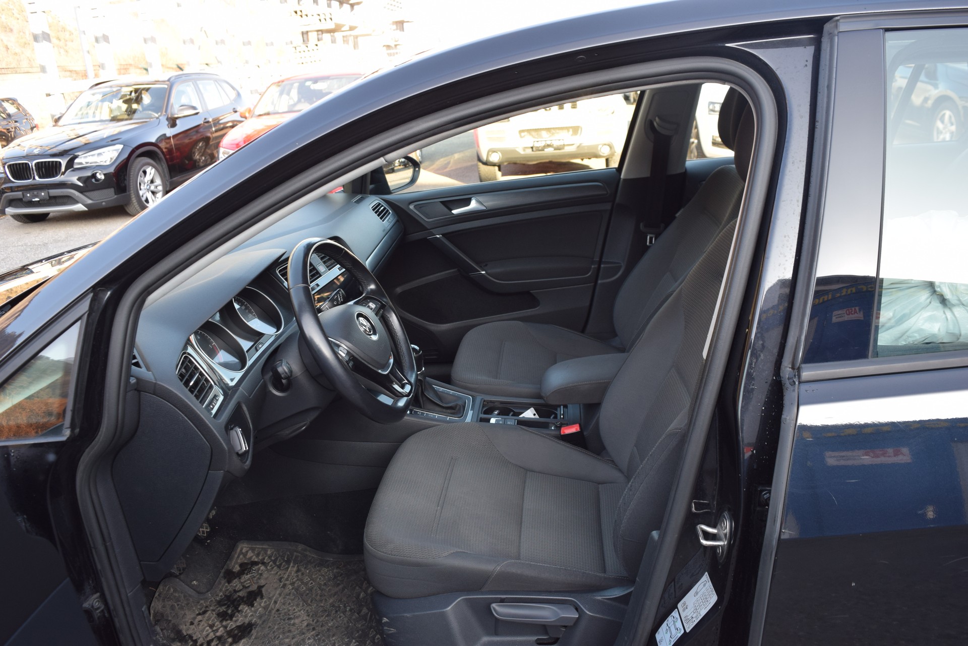 VW Golf 2.0 TDI Comfortline Swiss Line Limited 4M-image-15