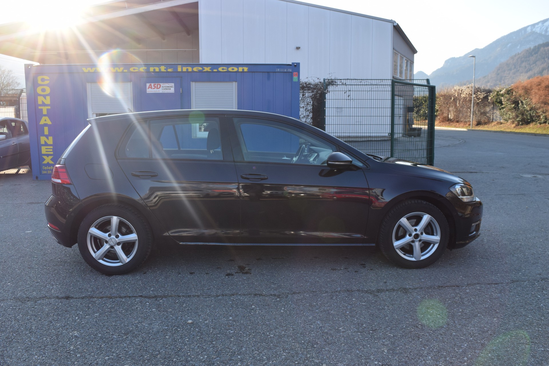 VW Golf 2.0 TDI Comfortline Swiss Line Limited 4M-image-8