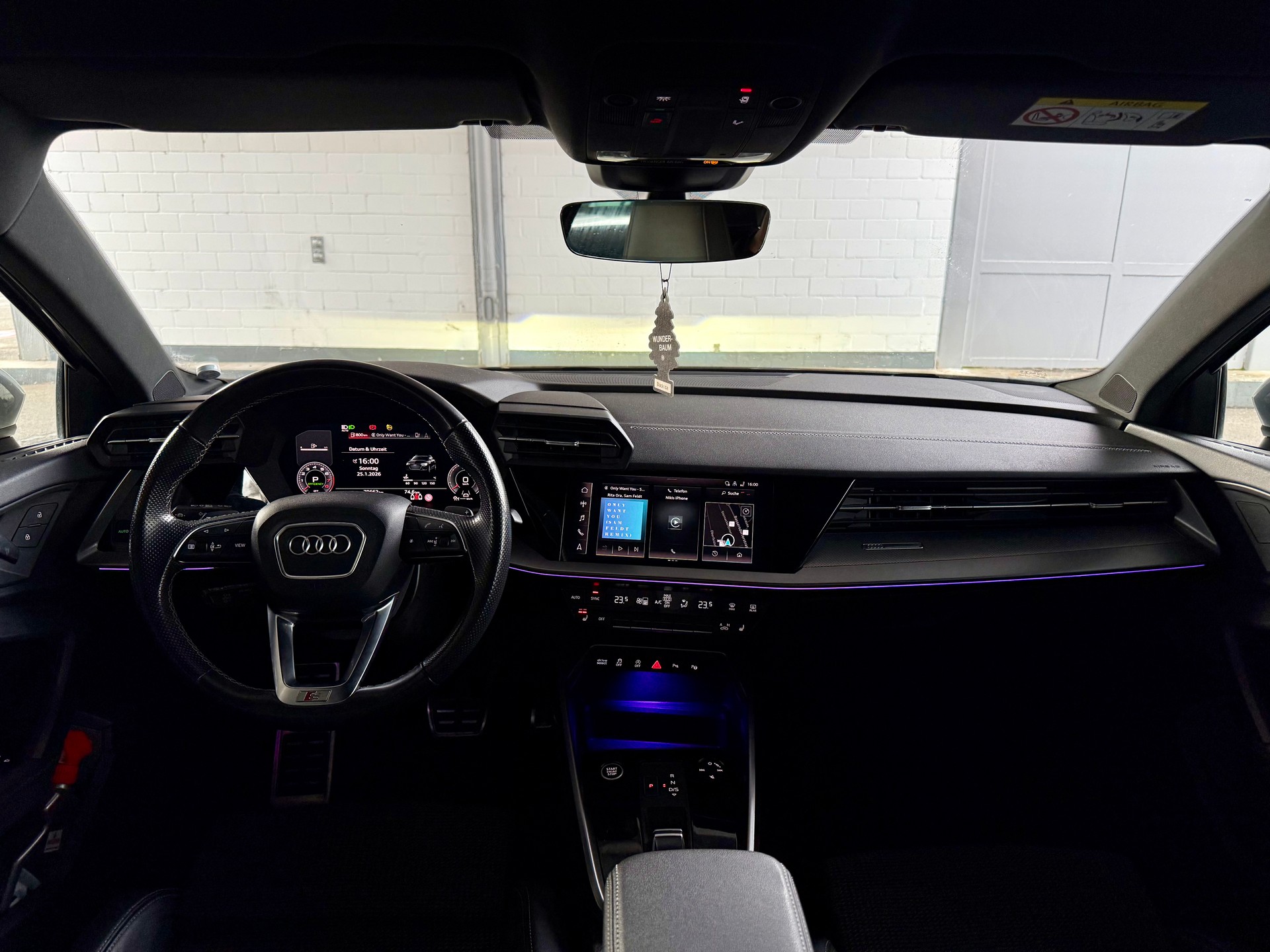 AUDI A3 Sportback 35 TFSI Attraction-image-4