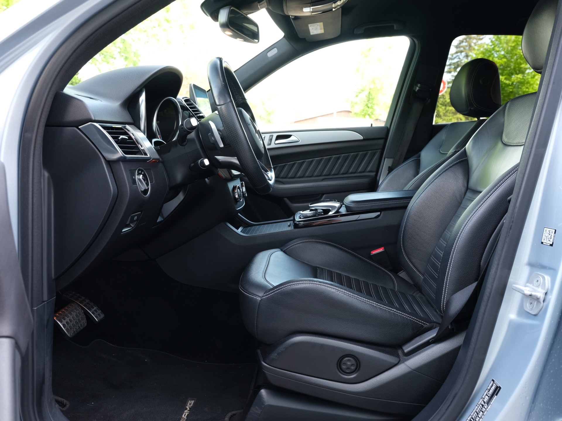 MERCEDES-BENZ GLE 350 d 4Matic AMG-Line 9G-Tronic-image-12