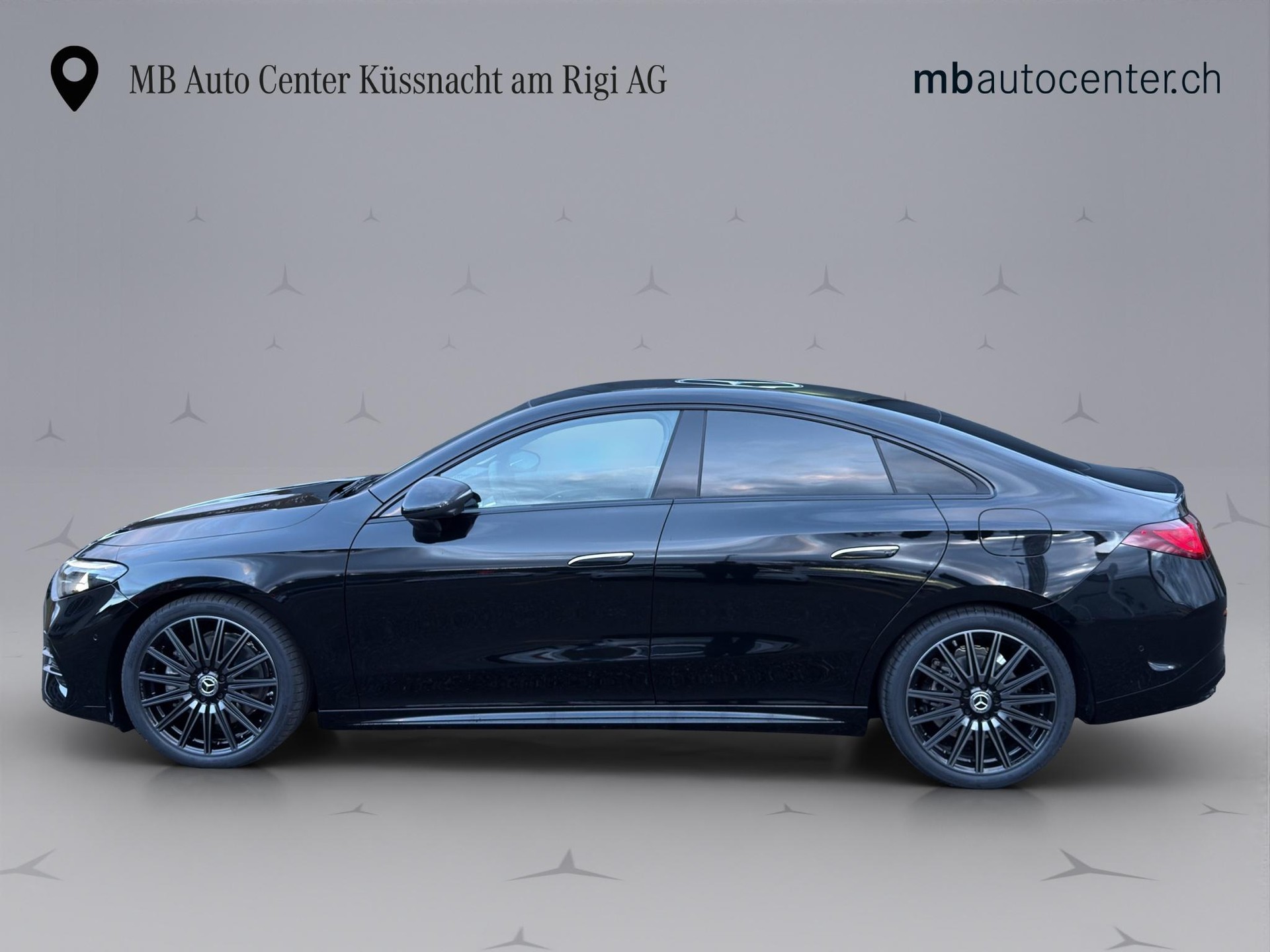 MERCEDES-BENZ CLA 220 AMG Line 4matic-image-2