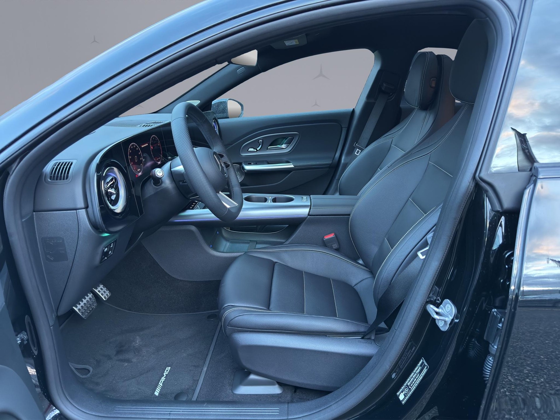 MERCEDES-BENZ CLA 220 AMG Line 4matic-image-9