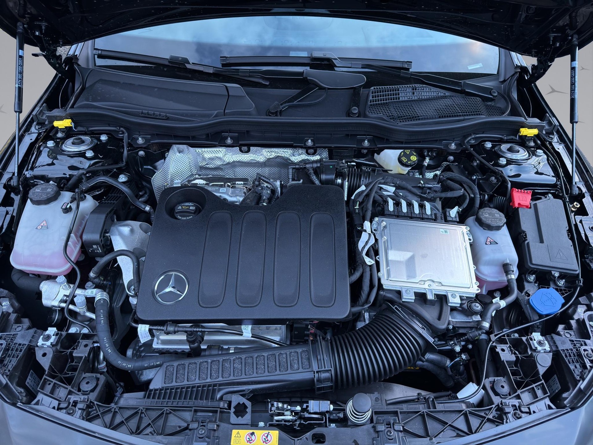 MERCEDES-BENZ CLA 220 AMG Line 4matic-image-19