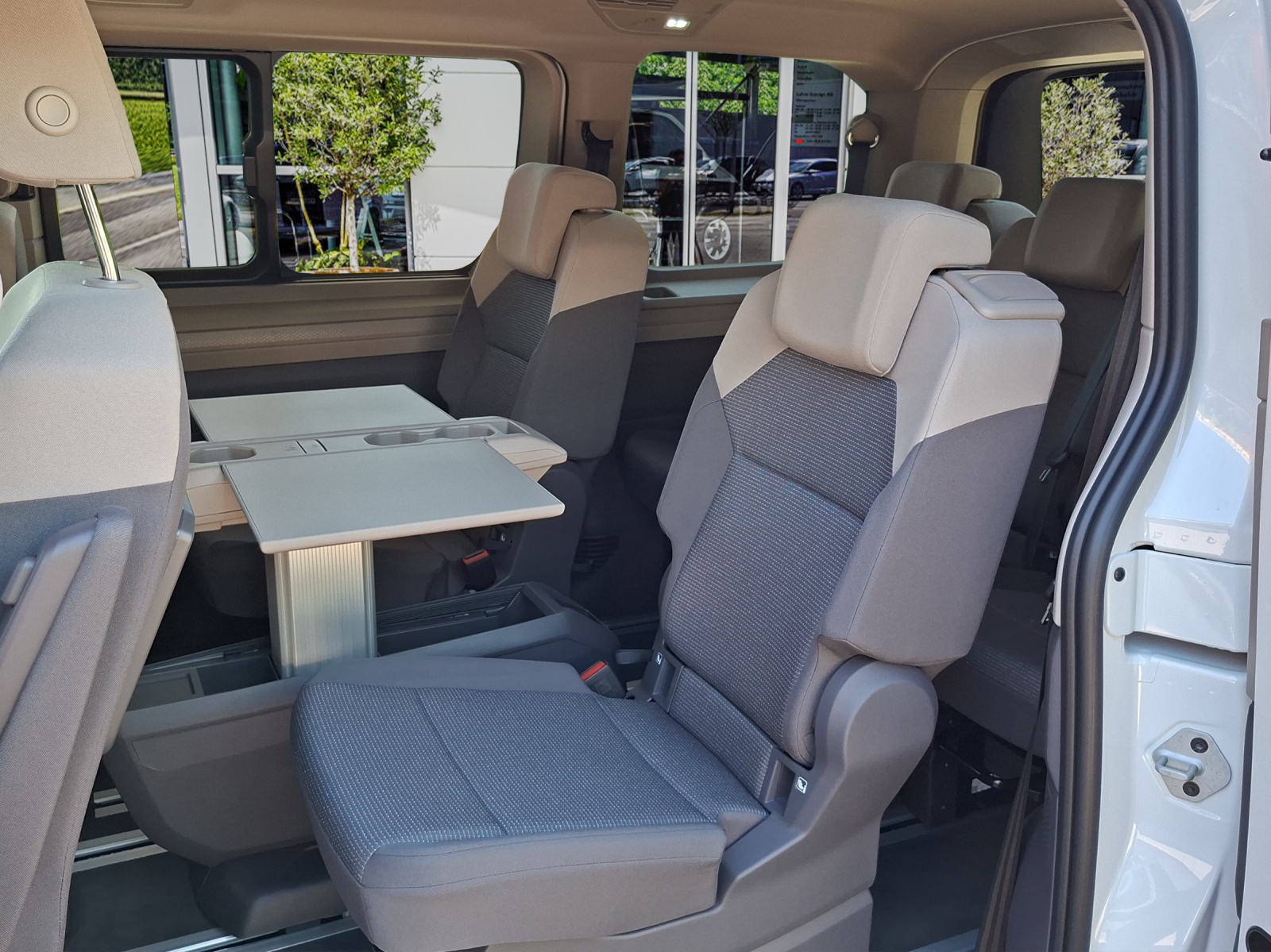 VW Multivan 2.0 TDI Liberty DSG-image-18