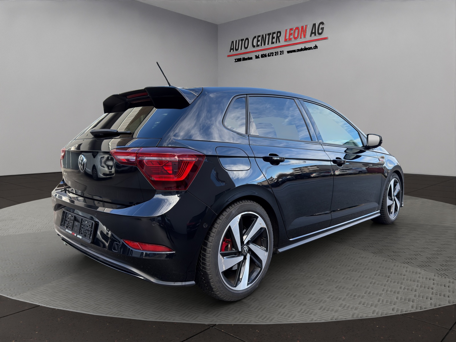 VW Polo 2.0 TSI GTI DSG-image-5