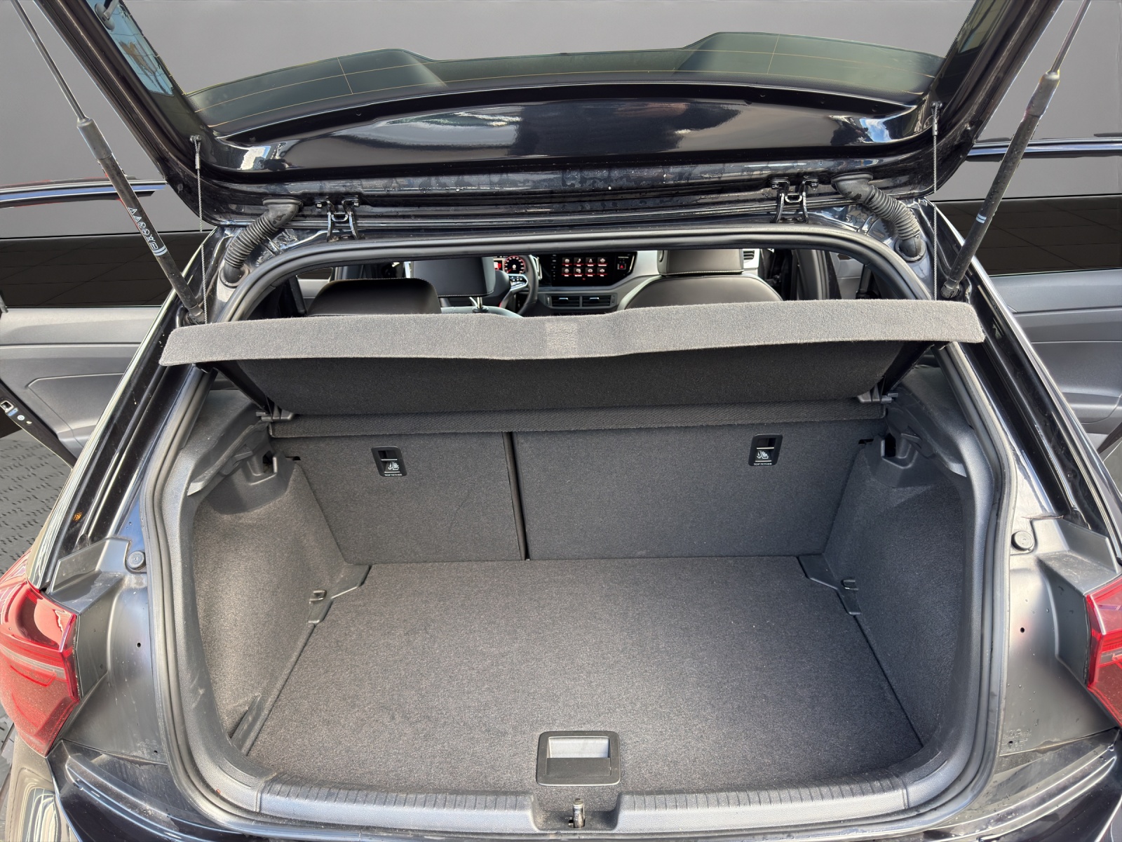 VW Polo 2.0 TSI GTI DSG-image-18